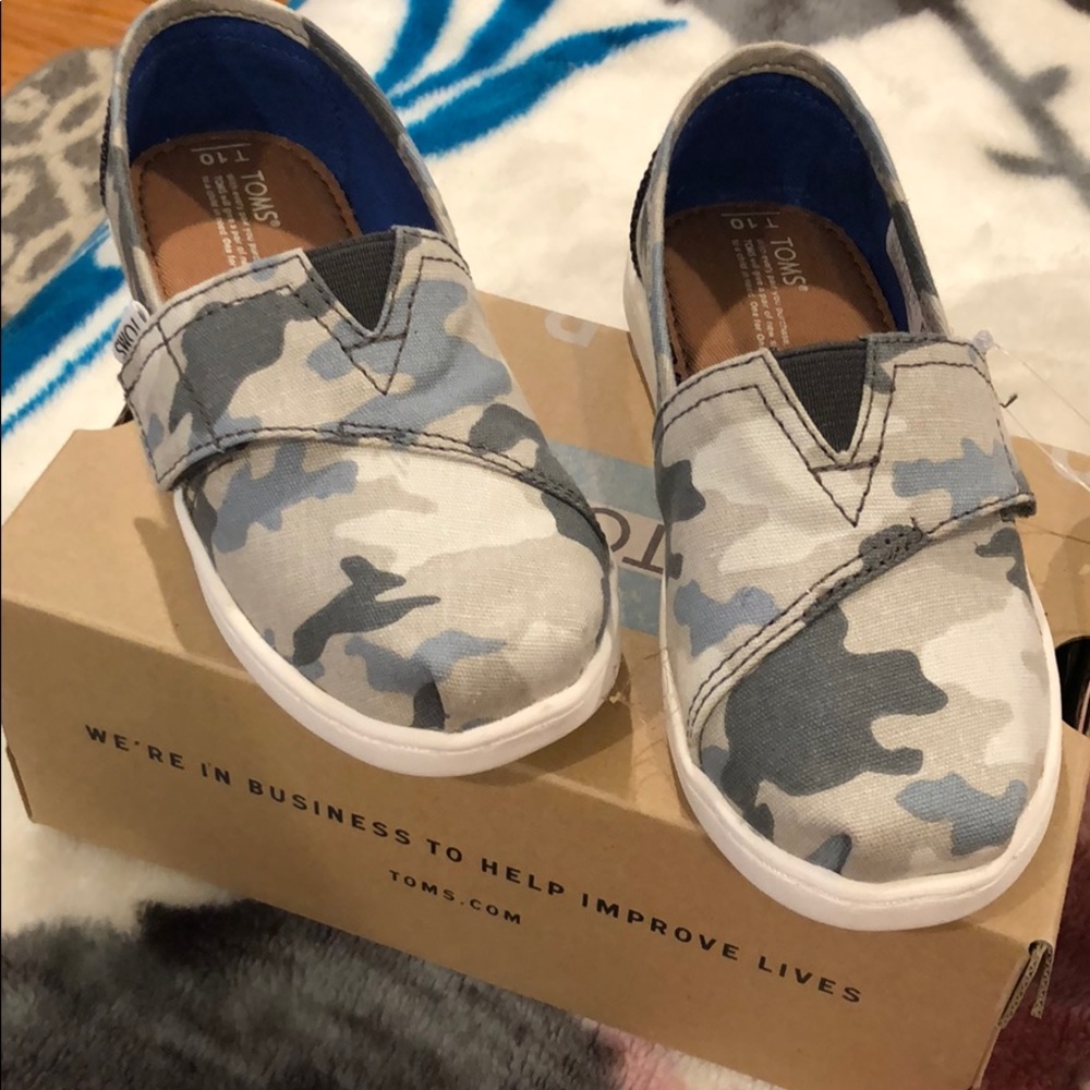 BRand New Kids Toms